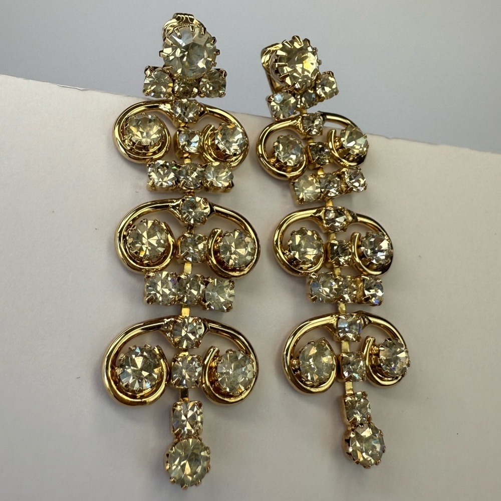 Sarah Coventry rhinestone dangle earrings - Picture 1 of 8